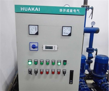 安裝，調(diào)試中的換熱機組電器柜